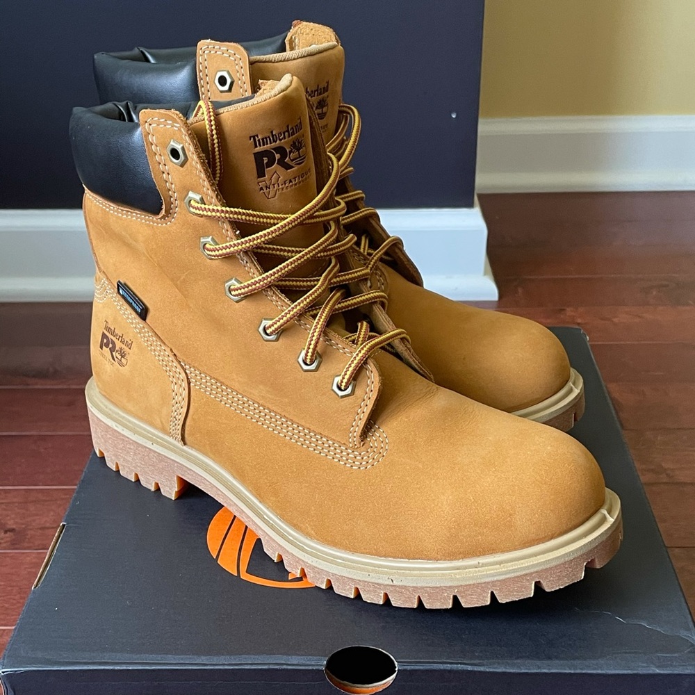 BRAND NEW Timberland PRO’s - Women’s 9.5/Men 8